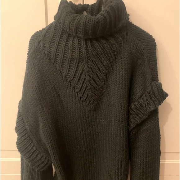 LAST 1! Women's Black Sweater Ruffle Turtleneck boho Soft fuzzy Light - Picture 4 of 6
